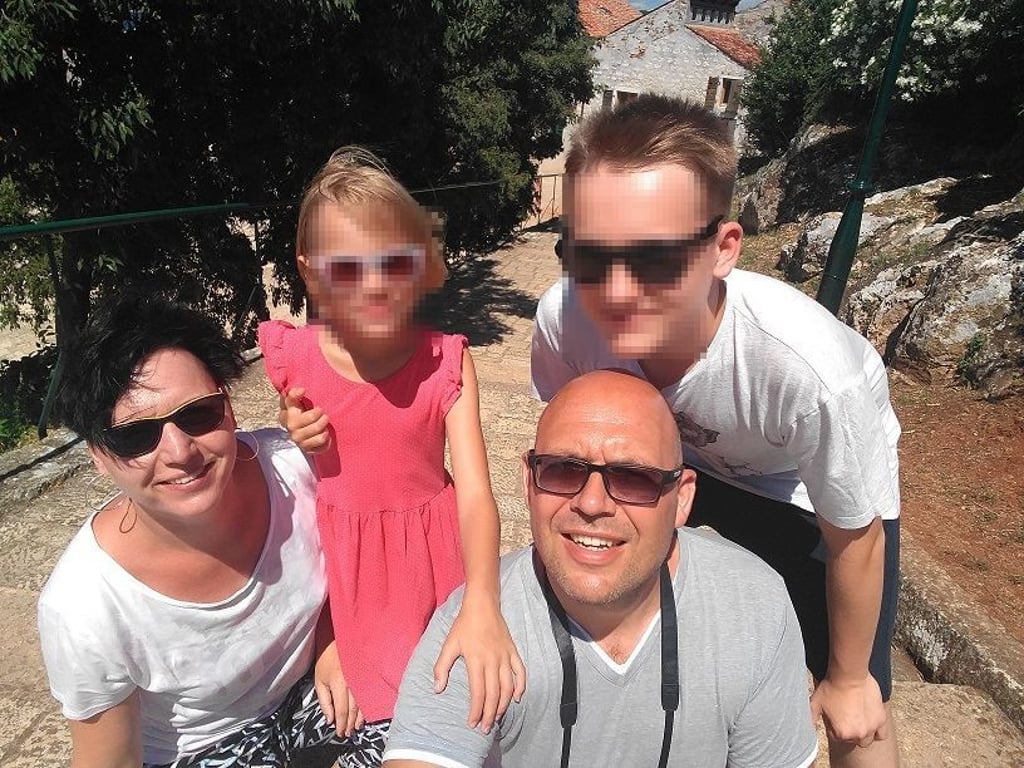 Danny Meyer mit Familie im Urlaub. Die Aufnahme entstand in Kroatien. Die Kandidaten konnten selbst wählen, welches Bild sie charakterisiert und es der Volksstimme zur Verfügung stellen. Hier sieht sich Danny Meyer als Familienmensch.