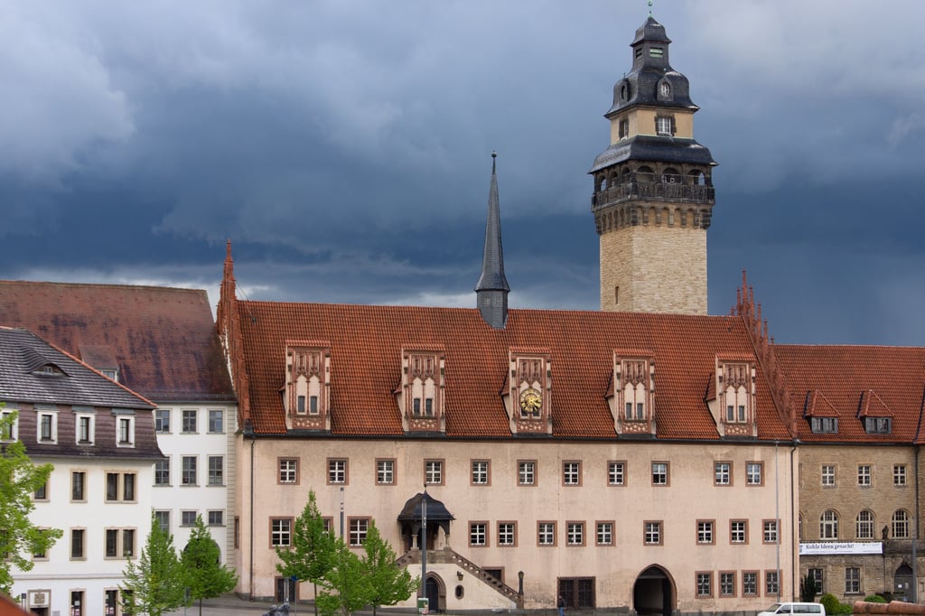 In der Verwaltung im Zeitzer Rathaus und im Stadtrat gibt es mehrere Corona-Fälle.