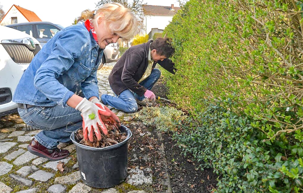 Viele Freiwillige helfen jedes Jahr beim Ortsputz in Winningen.