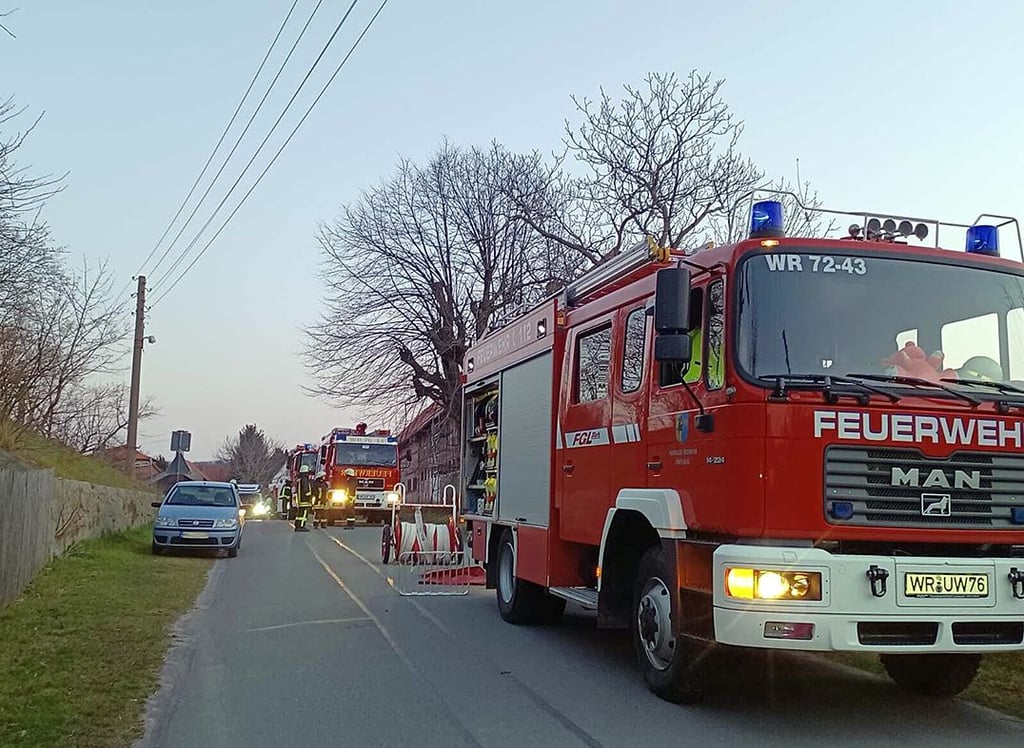 Großer Aufwand für letztlich wenig Arbeit: Die Feuerwehren beim Einsatz in Stapelburg.