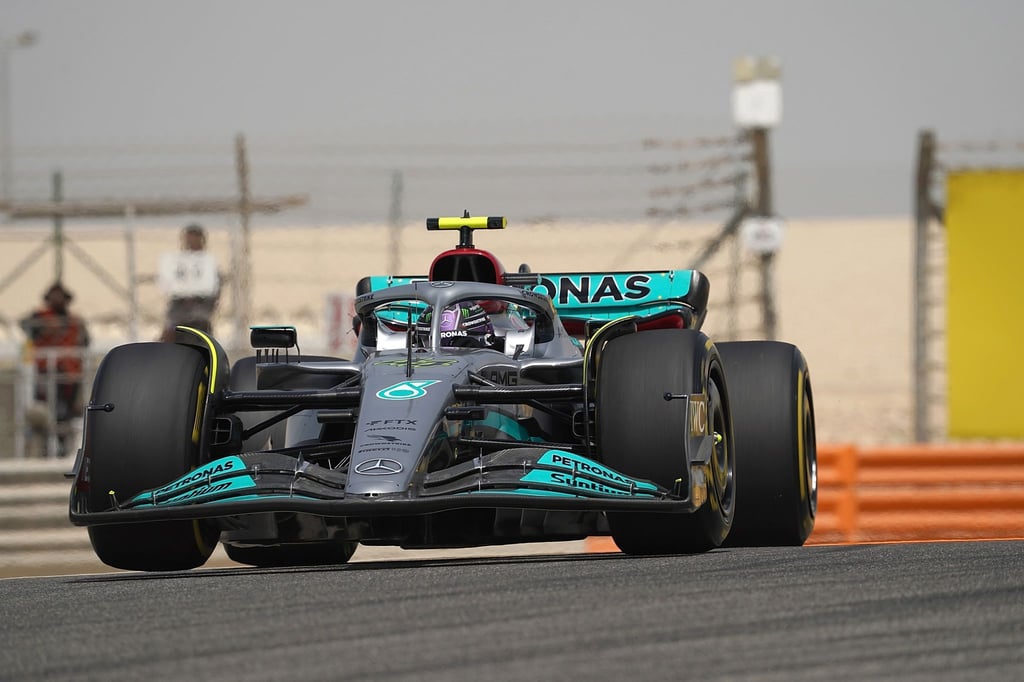 Mercedes-Pilot Lewis Hamilton beim Training in Bahrain.