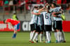 Argentiniens Spieler feiern nach dem 2:1-Sieg gegen Chile.