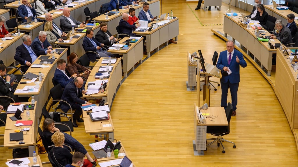 Mit dem Beschluss hat das schwarz-rot-gelbe Bündnis ein zentrales Vorhaben aus dem Koalitionsvertrag umgesetzt. Foto: Klaus-Dietmar Gabbert/