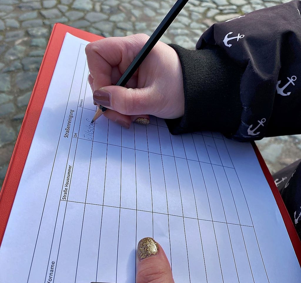 Vergehen und Missstände werden schritflich vermerkt und im Nachgang bearbeitet.