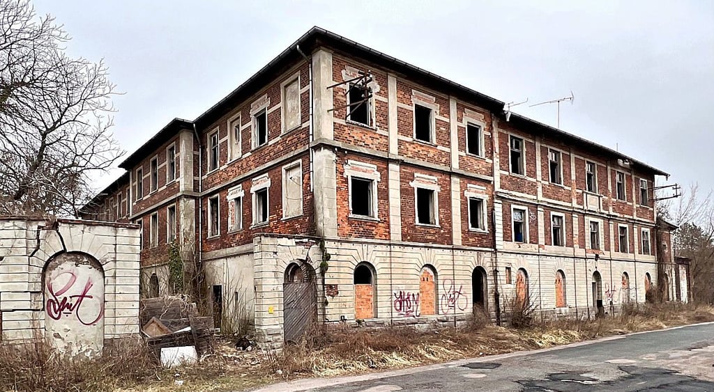 Die Fabrikantenvilla in der Zimmerstraße verfällt.