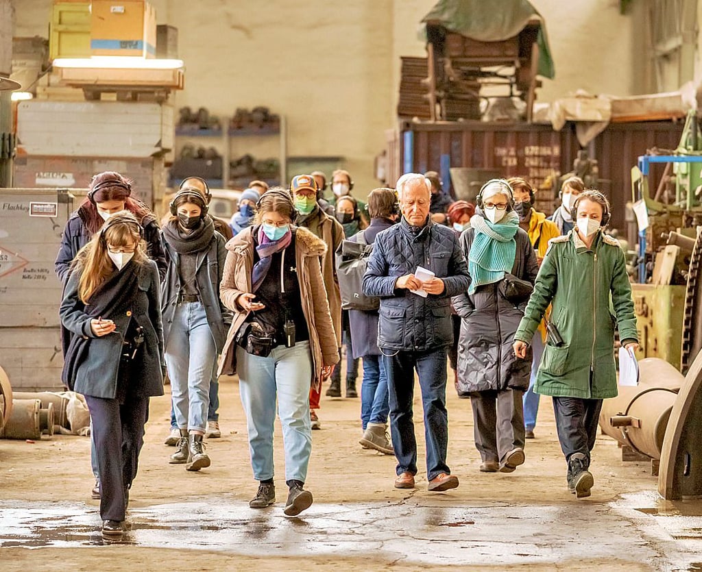 Wolfgang Post war einst Technikchef im SKET. Jetzt führt er Theaterbesucher,