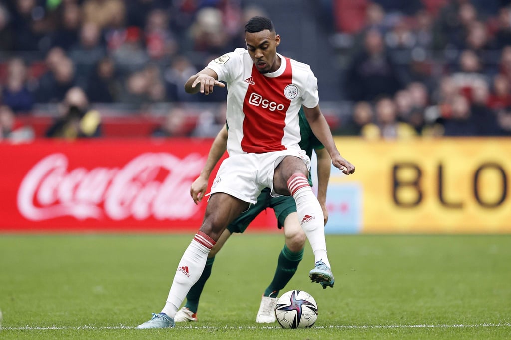 Spielt zur Zeit für Ajax Amsterdam: Der niederländische Nationalspieler Ryan Gravenberch in Aktion.
