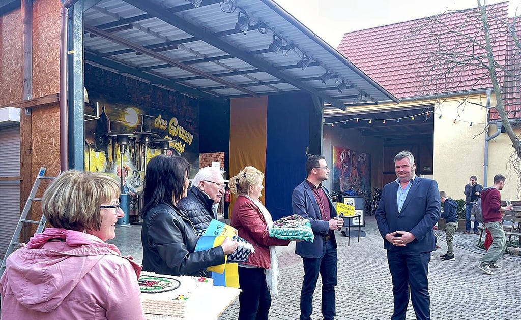 Enrico Schilling wurde zur Wiederwahl zum Bürgermeister der Stadt Gräfenhainichen beglückwünscht.