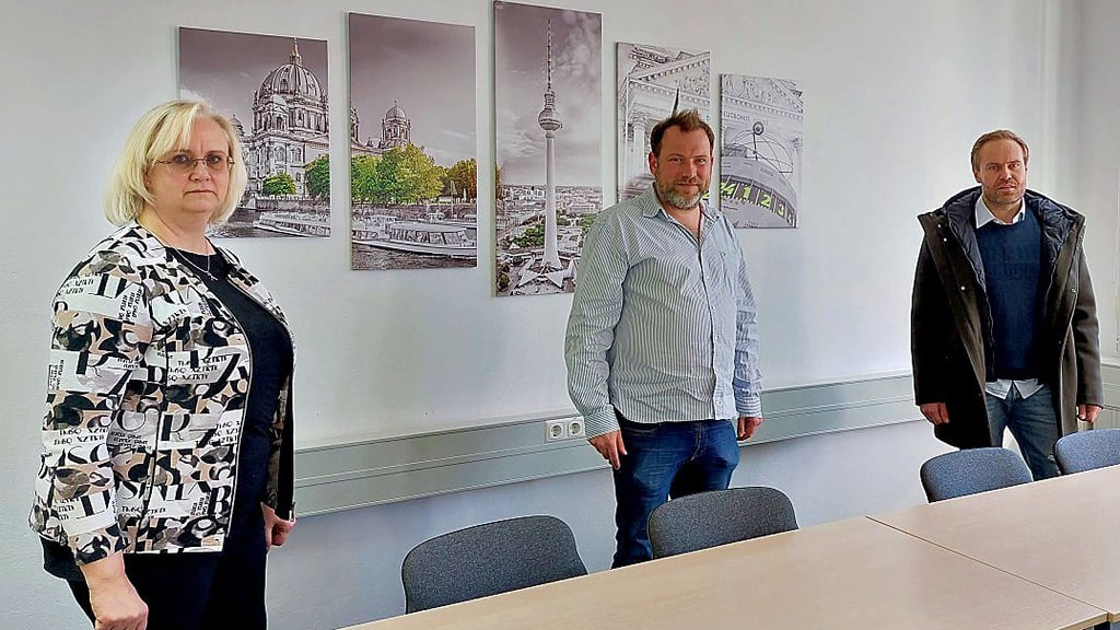 Susann Schwarzlose, Björn Stoldt und Christian Müller organisieren die Sprachkurse in Stendal.