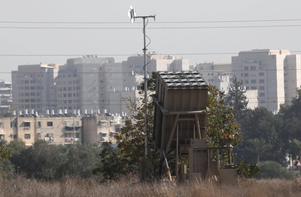 Eine Iron-Dome-Startbasis im zentralen Teil Israels.