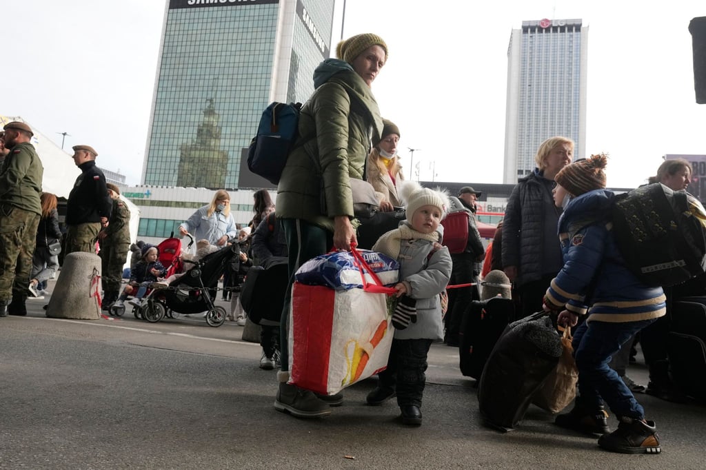 Ukrainische Flüchtlinge am Hauptbahnhof in Warschau.