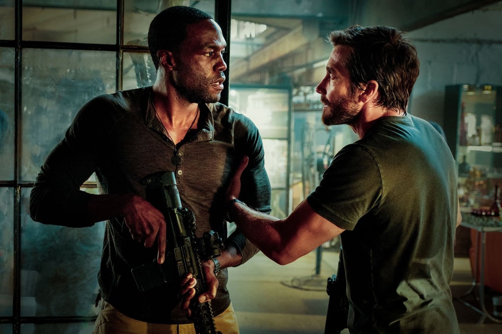 Will Sharp (Yahya Abdul-Mateen, l) und Jake Gyllenhaal als Danny Sharp in einer Szene des Films „Ambulance“.