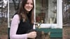 Janine Schweighofer aus Tangerhütte liebt Katzen. Immer öfter landen die wegen Vergiftungserscheinungen auf dem Behandlungstisch ihrer Chefin, Tierärztin Katrin Fürst.