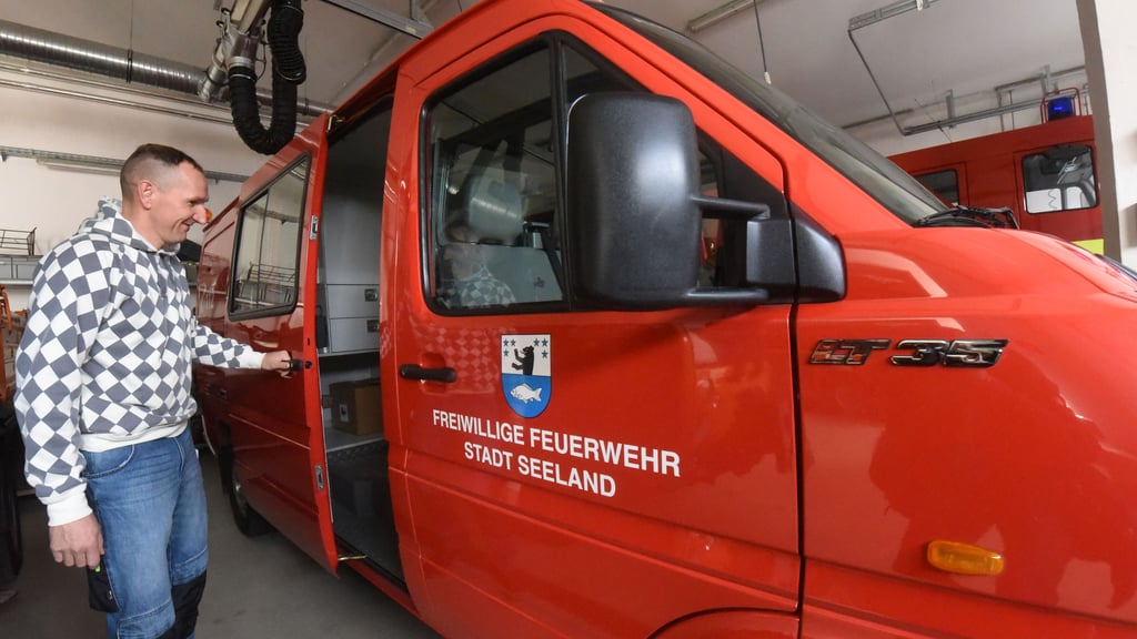 Im vergangenen Jahr hat die Feuerwehr der Stadt Seeland ein neues Einsatzleitfahrzeug bekommen. Jetzt soll ein neues Tanklöschfahrzeug angeschafft werden.