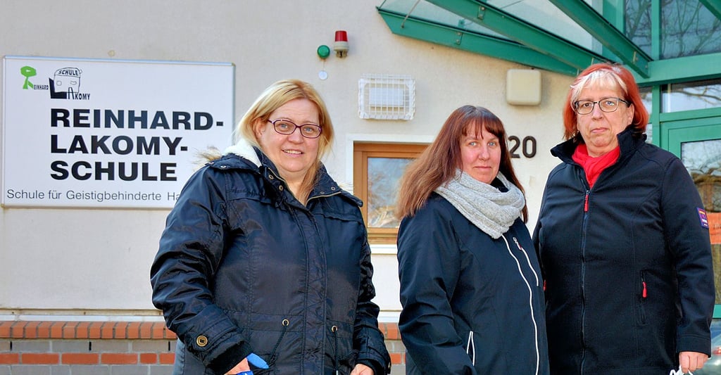 Eileen Kuhlmey, Nancy Braumann und Steffi Erdmann kämpfen als Elternvertreter darum, dass die Raumnot in der Reinhard-Lakomy-Schule Halberstadt endlich ein Ende hat.