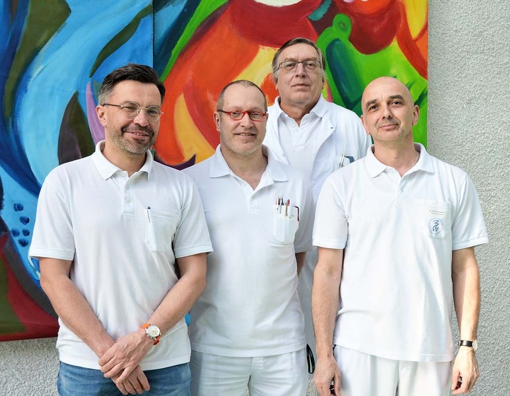 Das ärztliche Team des Zentrums um Chefarzt Holger Welsch (2.v.)