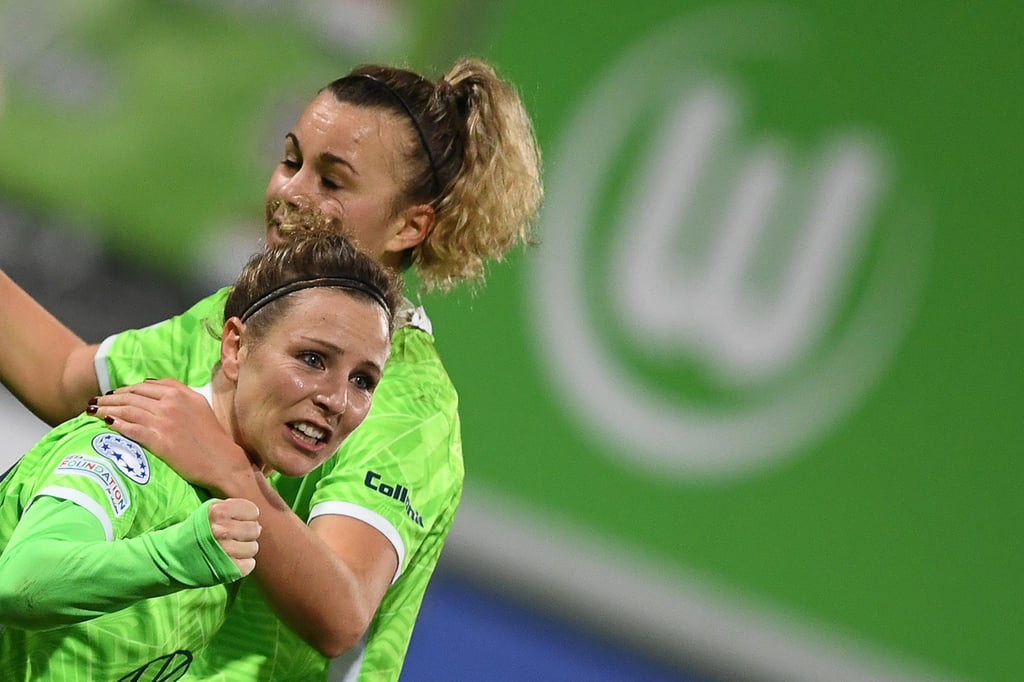 Lena Lattwein (r) steuerte zwei Treffer zum Wolfsburger Sieg gegen Hoffenheim bei.