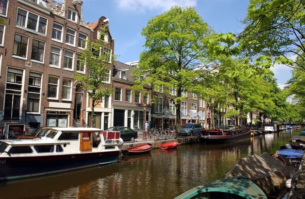 Die Niederlande verzichten von nun an auf fast alle Corona-Maßnahmen.