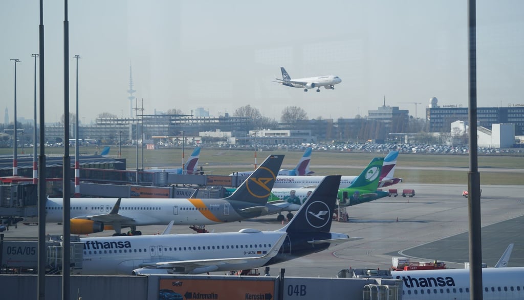 Der Flughafen Hamburg hat sich als erster deutscher Airport für CO2-neutral erklärt. Das Zertifikat bezieht sich allerdings nicht auf den Flugverkehr selbst.