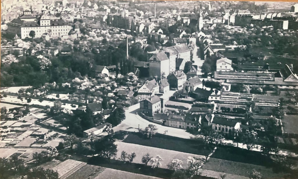 Dieser eindrucksvolle Blick auf Zeitz gelang vor 90 Jahren vom Schornstein der damaligen Zuckerfabrik. Das Foto entstand im Mai 1931. Ein Zeitzer stellte es zur Verfügung, möchte aber anonym bleiben.