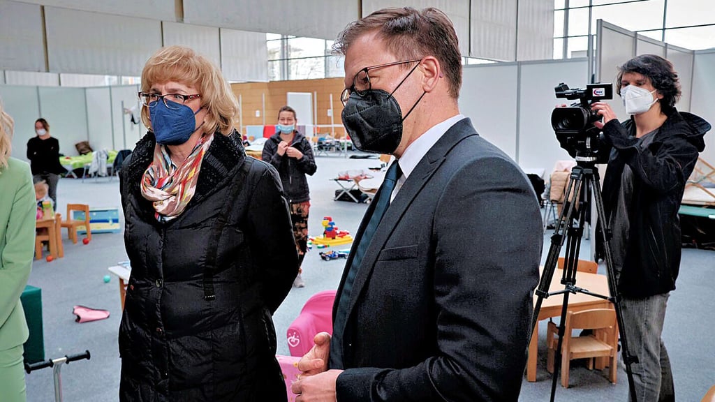 Carsten Schneider und Sabrina Nußbeck im "Glaspalast"