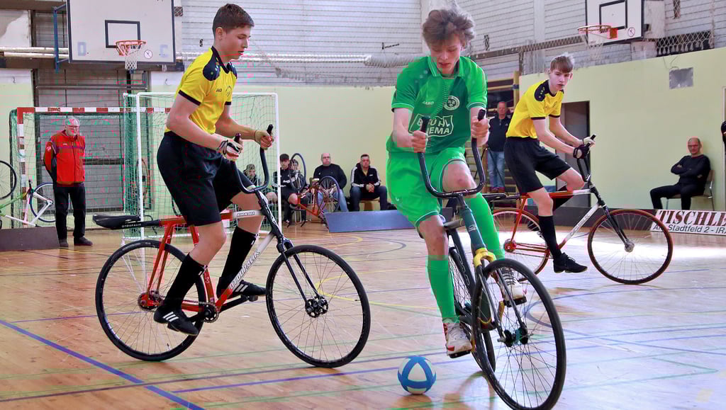 Ruben Zufelde (l.) und Konrad Beckmann trafen im Viertelfinale der deutschen Meisterschaft zu oft den Pfosten und die Latte und schieden deshalb aus. Im nächsten Jahr wollen sie wieder angreifen.