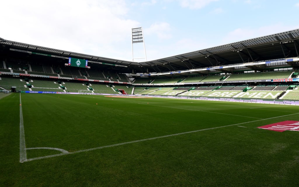 Beim Fußball-Zweitligisten SV Werder Bremen gibt es einen weiteren Corona-Fall.