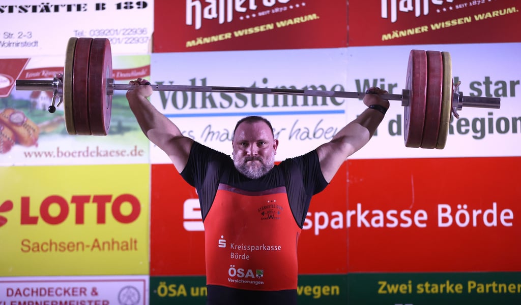 Jiri Orsag stieß 230 Kilogramm in die Höhe.