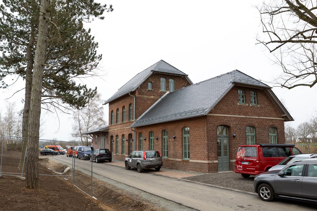 Der alte Bahnhof in Osterfeld wurde zum Jugendzentrum ausgebaut.
