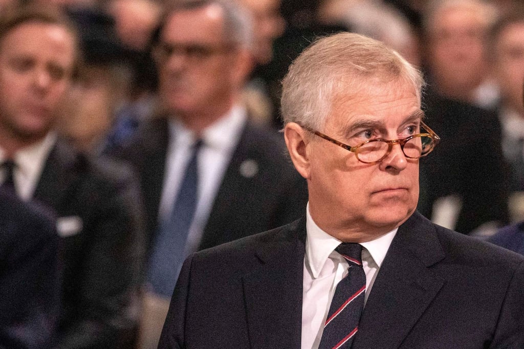 Der britische Prinz Andrew kommt aus den Negativschlagzeilen nicht raus.