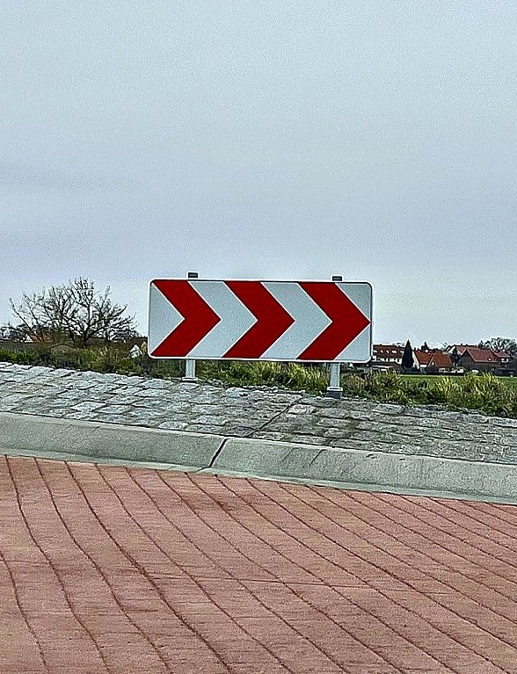 Diese Verkehrszeichen sind in Eutzsch vor kurzem nachgerüstet worden.