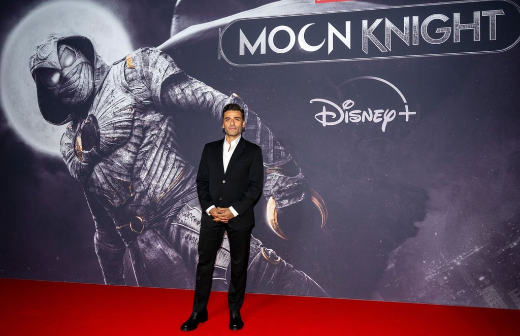 US-Schauspieler Oscar Isaac kommt zur Filmvorführung von „Moon Knight“ ins Bode-Museum.