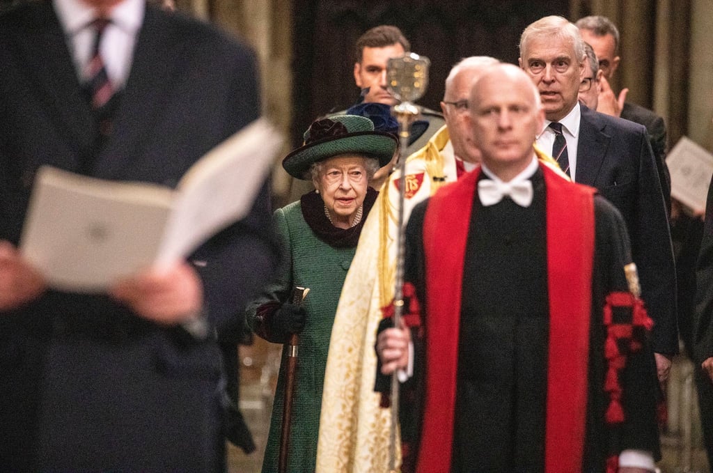Prinz Andrew an der Seite der Queen.
