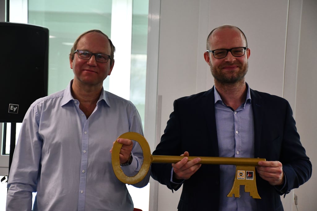Offizielle Eröffnung der Gemeinschaftsschule Leibniz sowie des Anbau der IGS Regine Hildebrandt in Magdeburg. Hier die Schulleiter Torsten Schulz (l.) und Roman Schöpp.