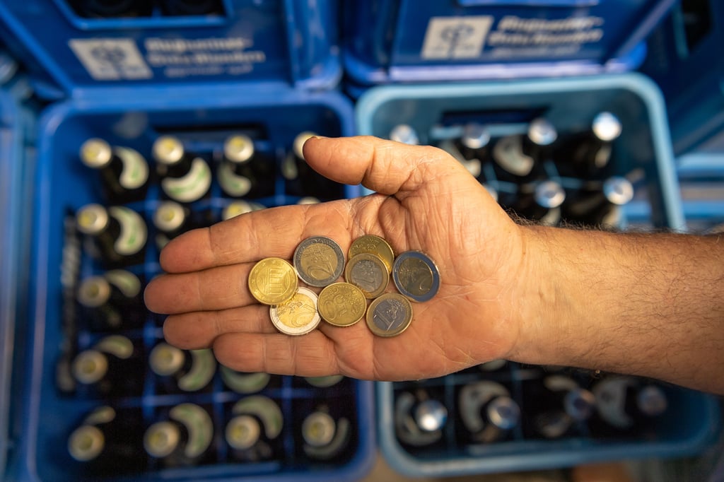 Biertrinker müssen künftig noch mehr Geld für ihr Getränk in die Hand nehmen. Die Bierbrauer haben weitere Preiseigerungen angekündigt.