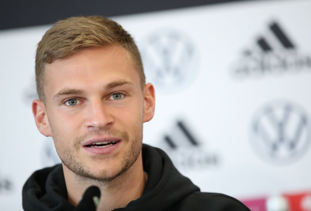 Der Fußball-Profi Joshua Kimmich freut sich über Nachwuchs.