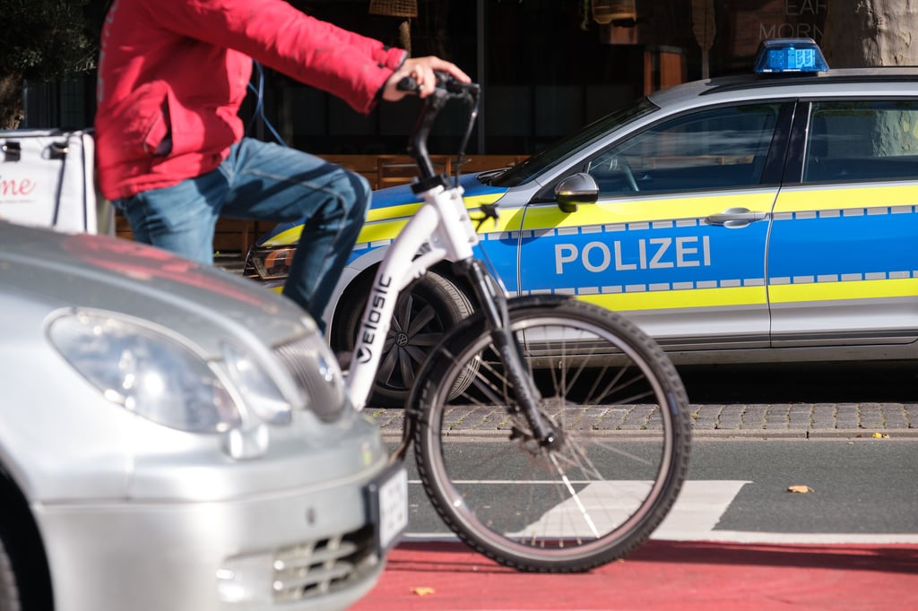 Ein Polizeiauto.