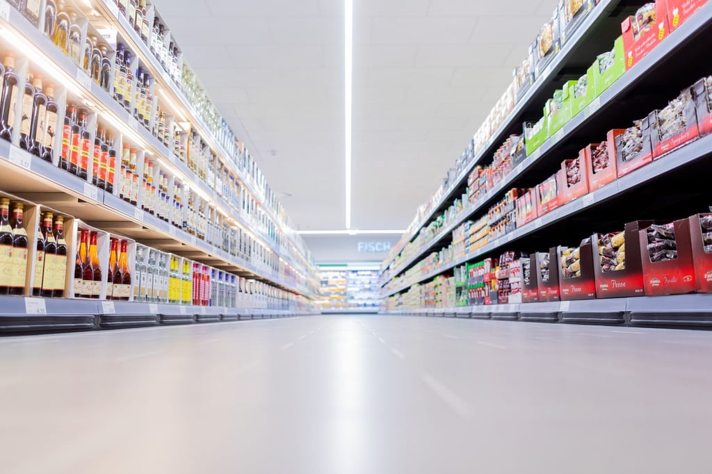 Die Lebensmittelpreise in Deutschland dürften nach Einschätzung der Handelsbranche weiter deutlich zulegen - und bei Aldi wird das schon ab Montag zu spüren sein.