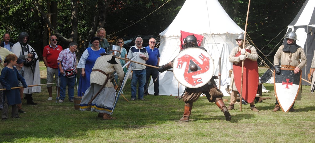 Große und kleine Ritter sollen auch in diesem Jahr am ersten Septemberwochenende an der Apenburger Burg auf ihre Kosten kommen. Das Traditionsfest findet dann unter neuer Regie statt.
