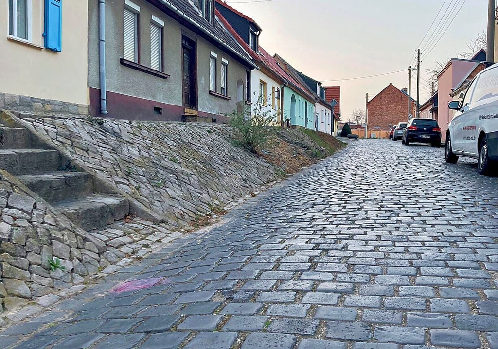 Die Karl-Trimpler-Straße in Alsleben soll saniert werden.