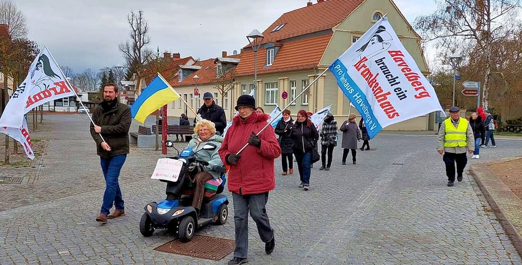 Der Protestzug von „Pro Krankenhaus“ führte am Sonnabend wieder durch Havelberg.
