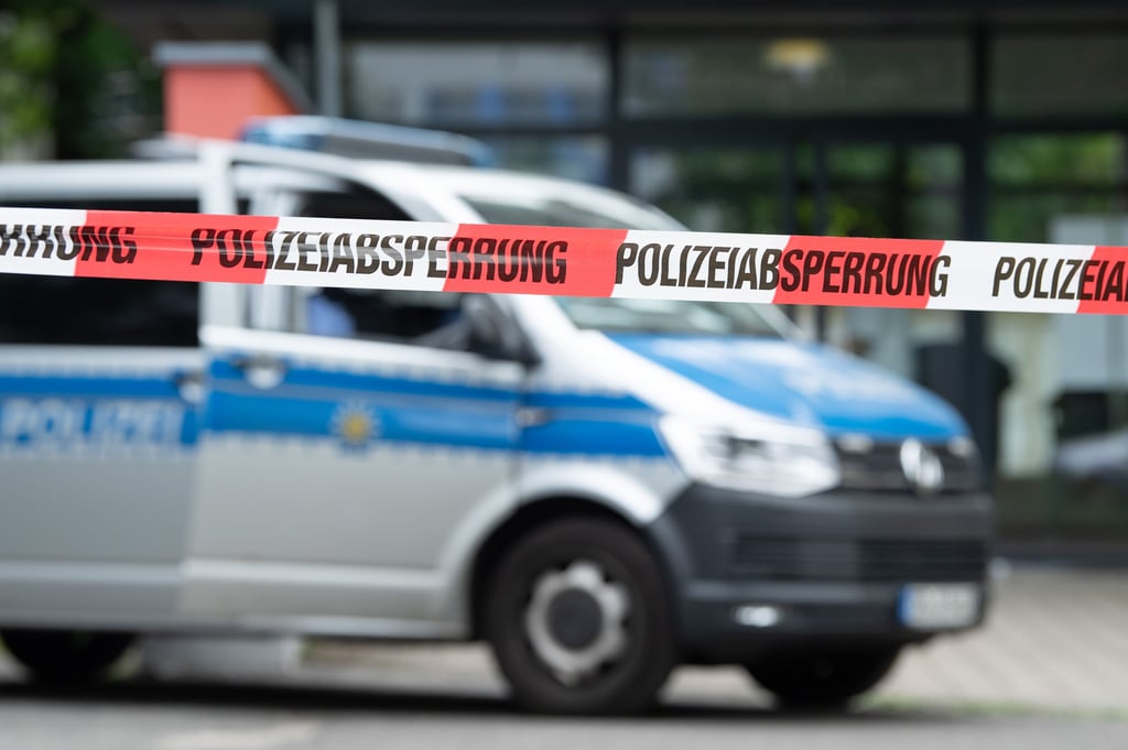 Ein Polizeiauto im Einsatz.