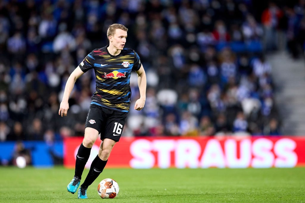 Gibt sich vor dem Spiel gegen Atalanta Bergamo hoch motiviert: Lukas Klostermann in Aktion.