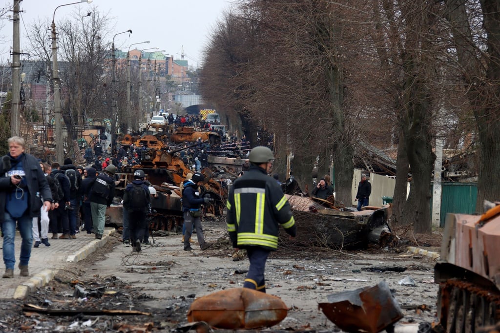 Die Bilder aus der kleinen Stadt Butscha, wo nach dem Abzug russischer Truppen zahlreiche Leichen von Bewohnern auf den Straßen gefunden worden waren, haben international für Entsetzen gesorgt.