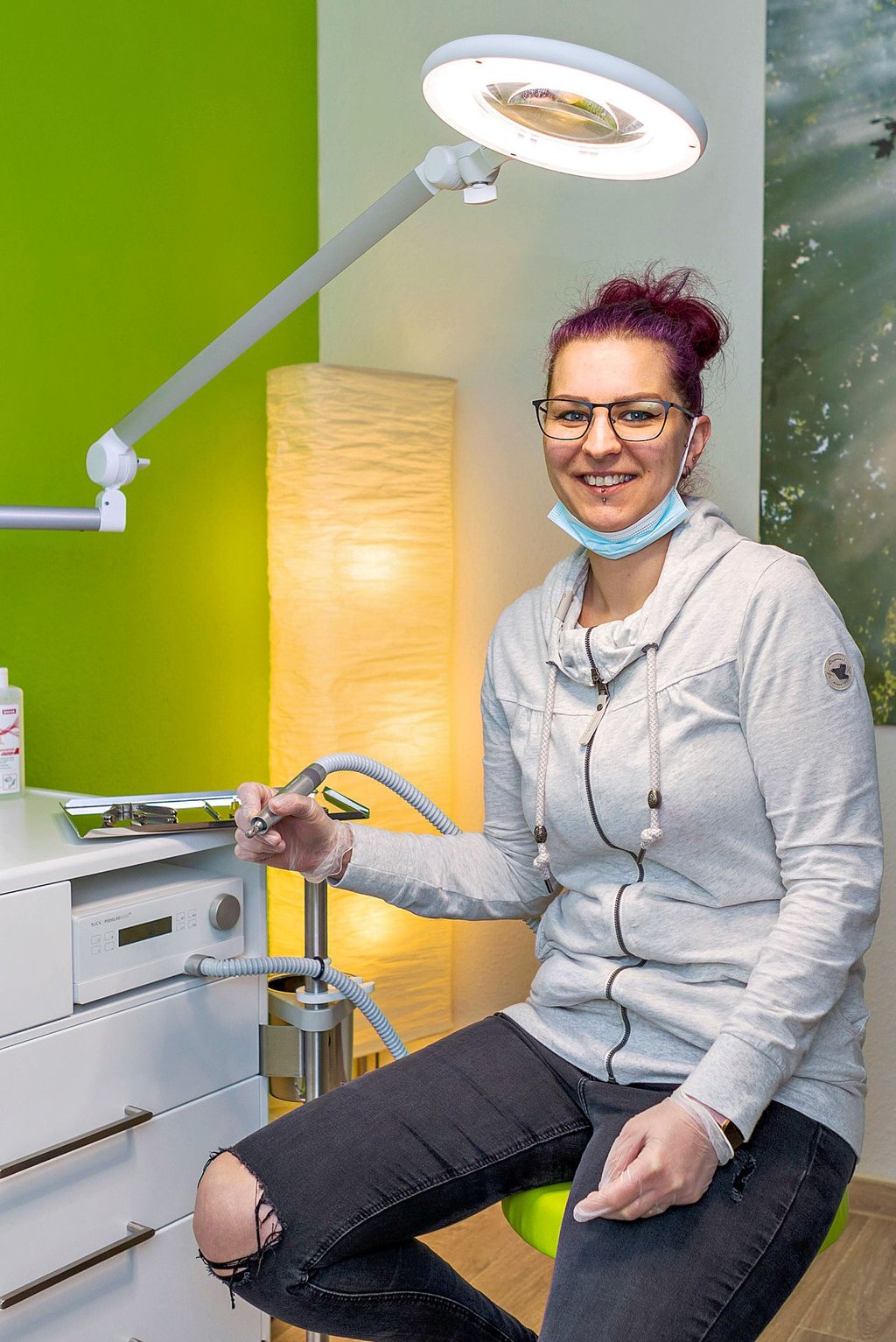 Die Podologin Nancy Brand ist neue Mitarbeiterin im Therapiezentrum Zeitz. Sie arbeitet seit März am Kalktor und behandelt Füße.