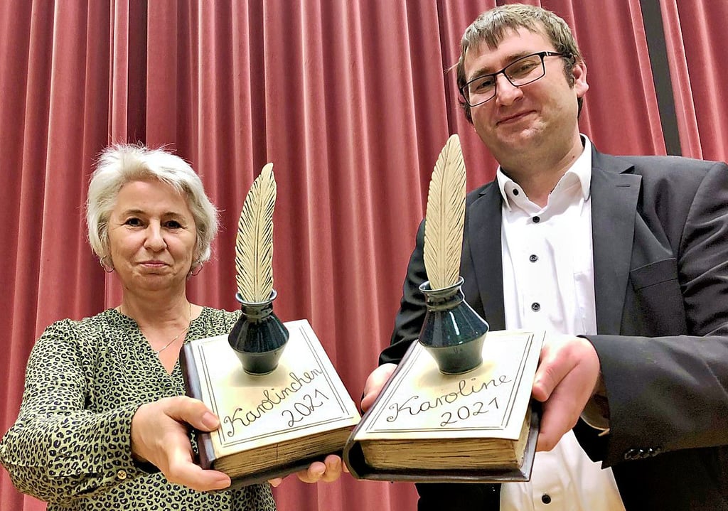 Die Gewinner des diesjährigen Literaturwettbewerbs „Karoline“: Ines Franke aus Hettstedt und Jochen Tannenberg aus Gatterstädt.