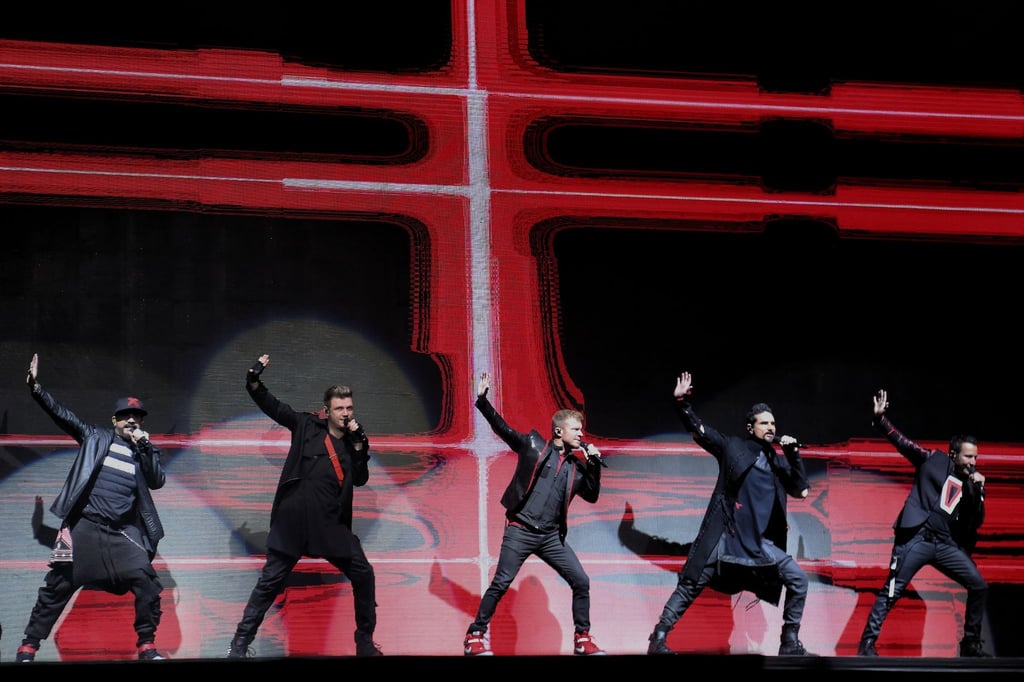 Die Backstreet Boys bei einem Auftritt in Kolumbiens Hauptstadt Bogotá. Knapp 30 Jahre nach ihrer Gründung als umschwärmte Boygroup meldet sich die US-amerikanische Band auch in Deutschland und der Schweiz mit Live-Auftritten zurück.