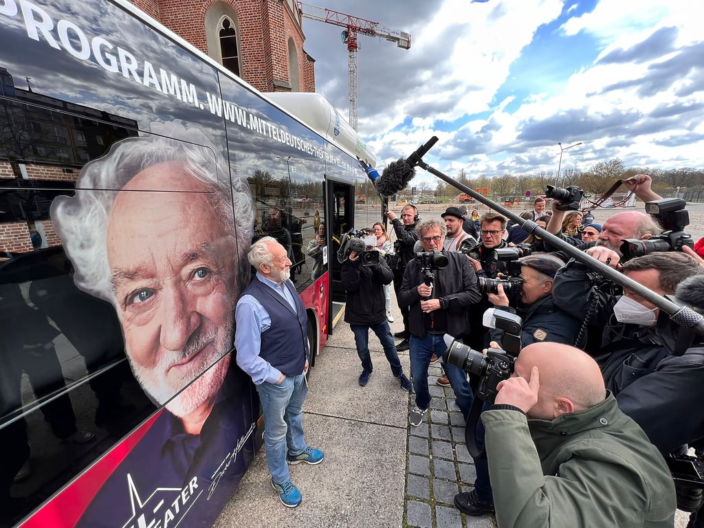 Dieter Hallervorden präsentiert sein "Mitteldeutsches Theater" in Dessau