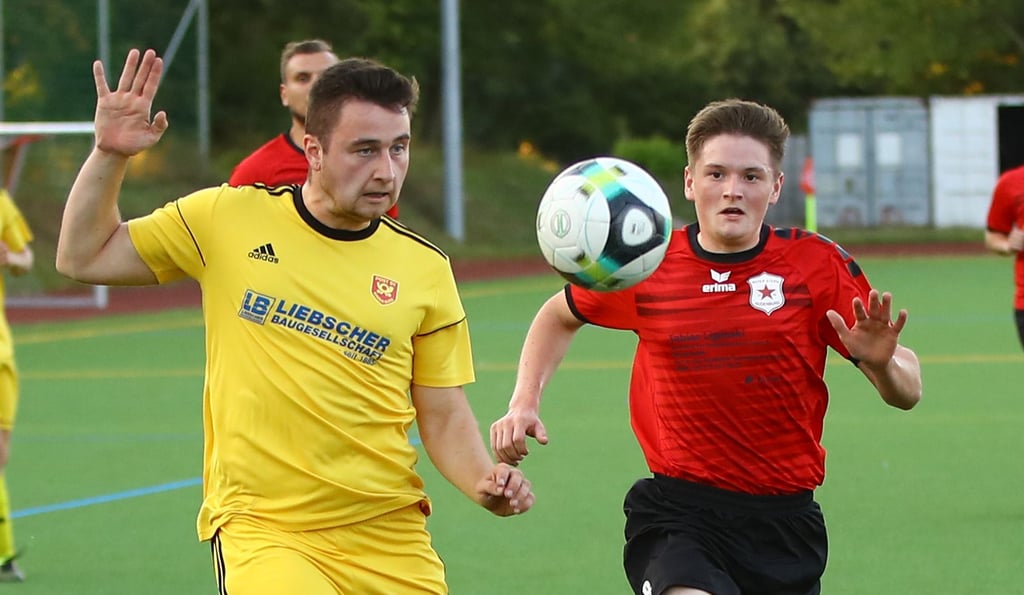 Dennis Ritter (./im Pokalspiel gegen Rote Sterne) hat für Post SV bislang sechs Tore in dieser Landesklasse-Saison erzielt.