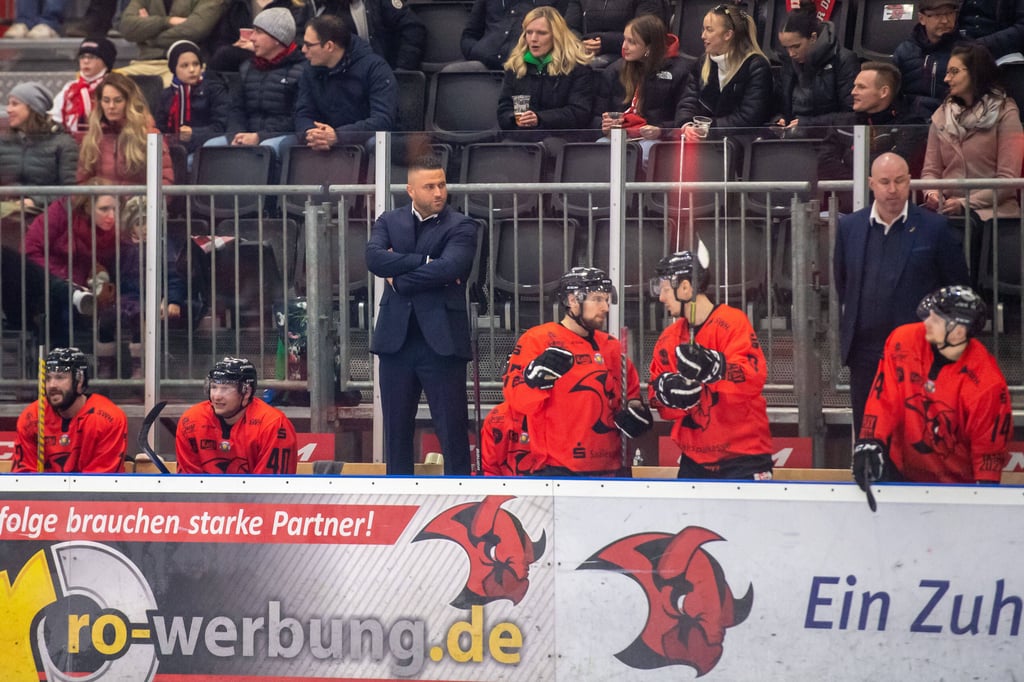 Saale-BullsSportchef Kai Schmitz fand klare Worte für das Playoff-Aus seiner Mannschaft.